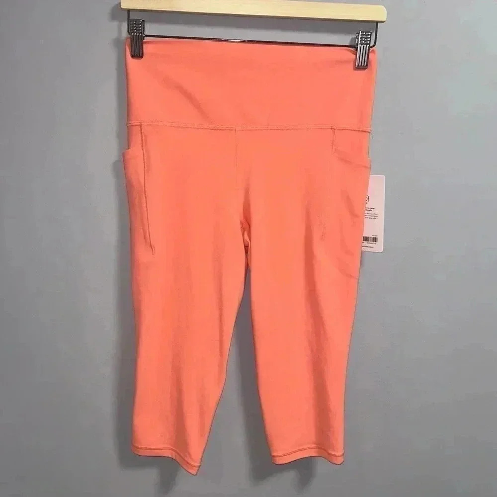 Athleta - Salutation Stash Pocket  Crop